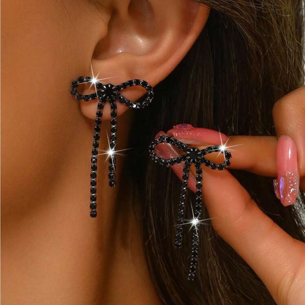 Black Bow Tassel Earrings NEW 🏷️